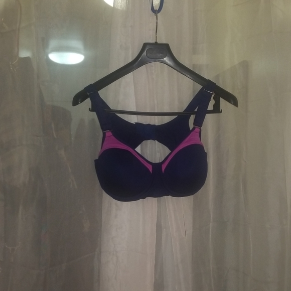 Bra - Picture 1 of 3